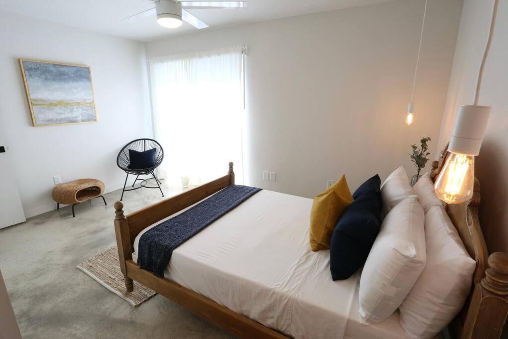 גיינסוויל Concrete Suite 5 Min Walk To Shands Uf מראה חיצוני תמונה