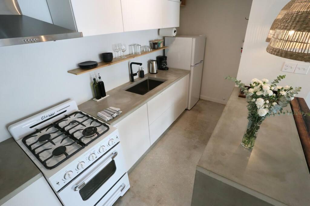 גיינסוויל Concrete Suite 5 Min Walk To Shands Uf מראה חיצוני תמונה