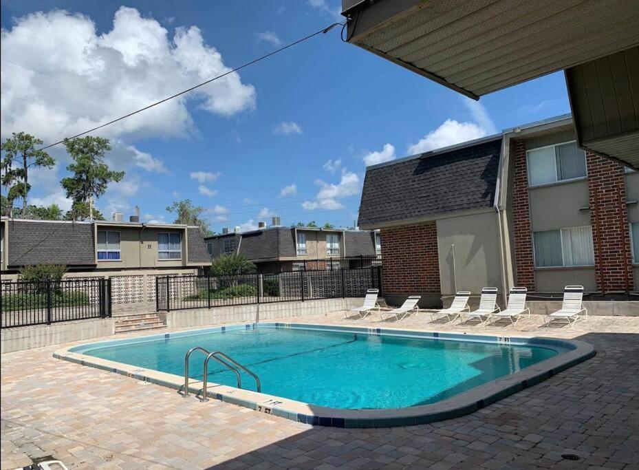 גיינסוויל Concrete Suite 5 Min Walk To Shands Uf מראה חיצוני תמונה