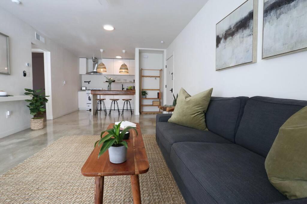 גיינסוויל Concrete Suite 5 Min Walk To Shands Uf מראה חיצוני תמונה